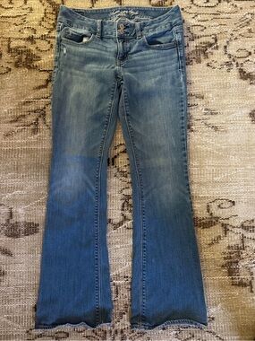American Eagle Outfitters Women's Blue Flared low-rise Jeans